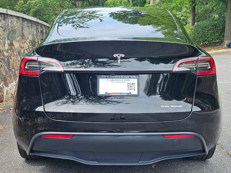 Used 2024 Tesla Model Y Long Range AWD/4WD image 9