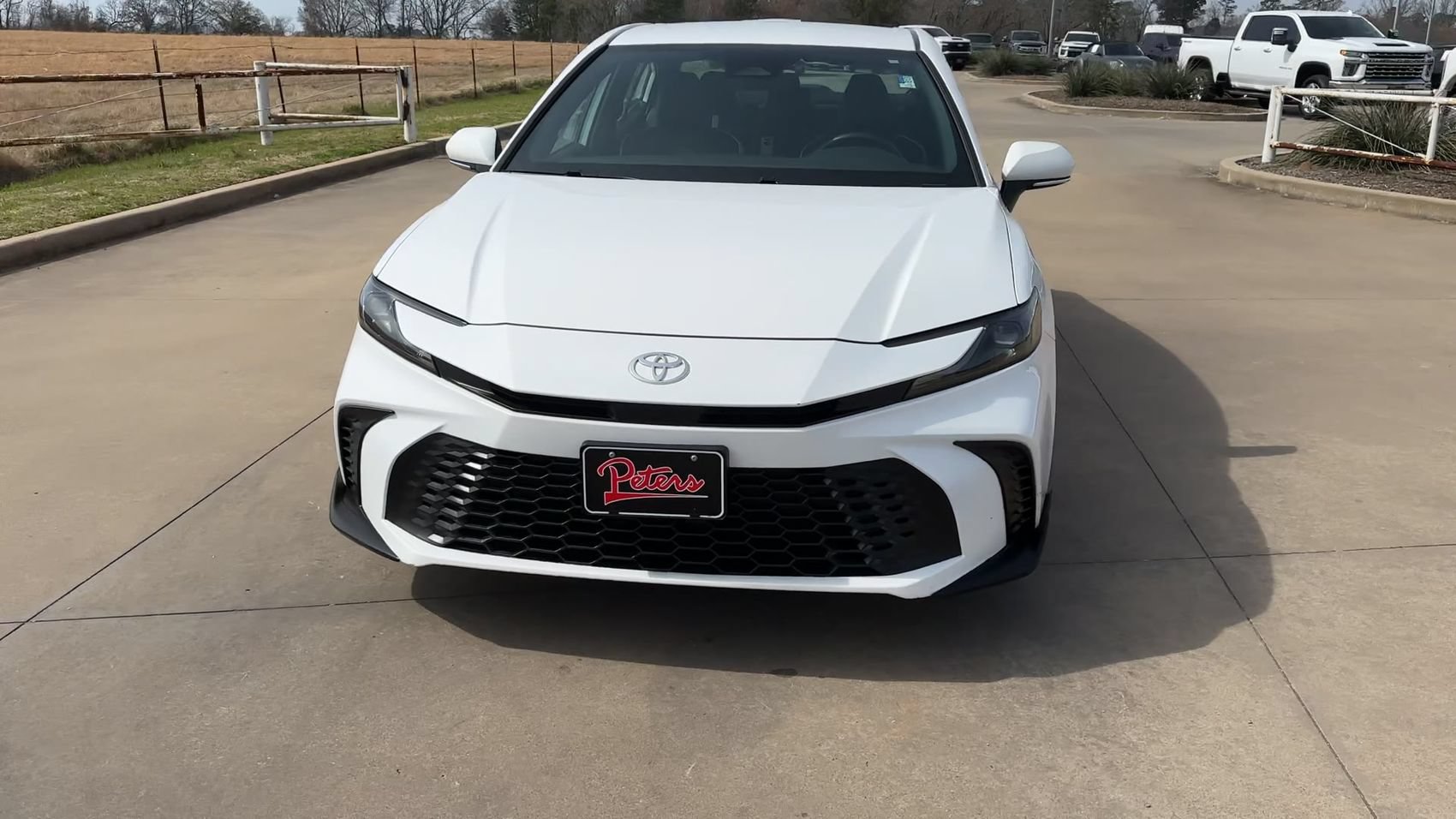 Used 2025 Toyota Camry SE FWD image 4