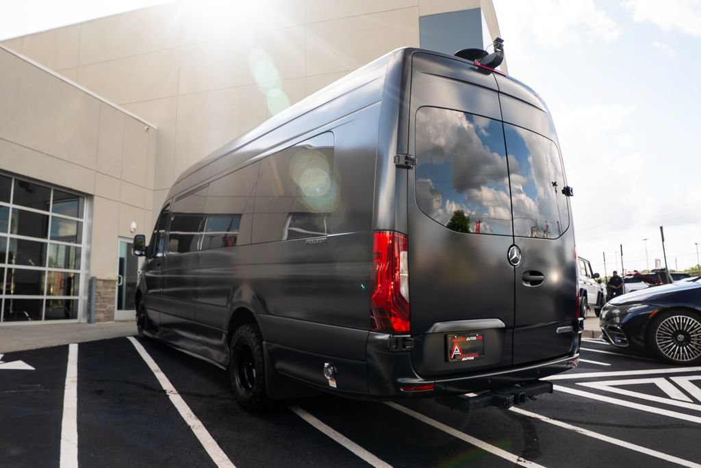 Used 2023 Mercedes-Benz Sprinter 3500 image 17
