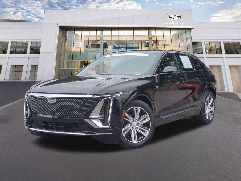 Certified 2024 Cadillac Lyriq Tech AWD/4WD image 1