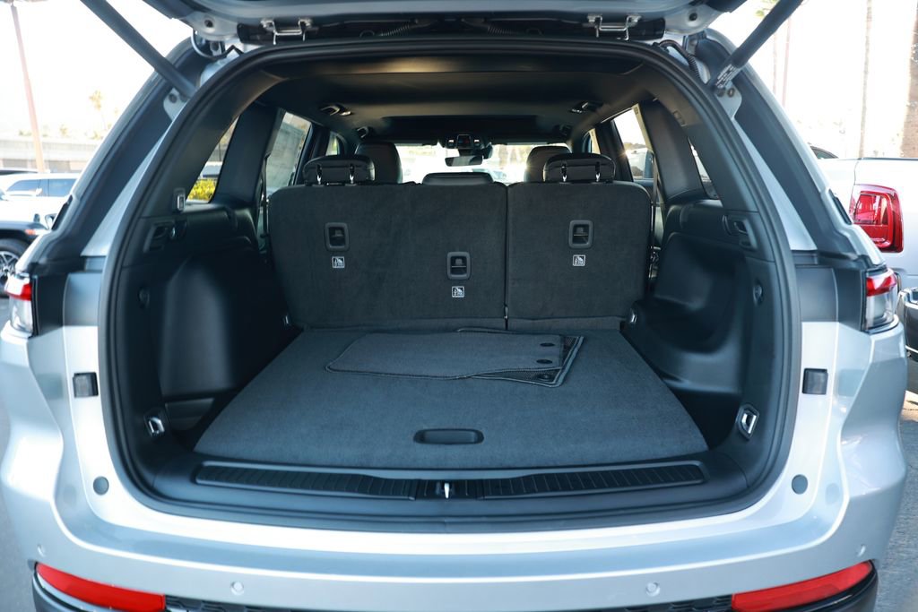 New 2025 Jeep Grand Cherokee Altitude AWD/4WD image 31