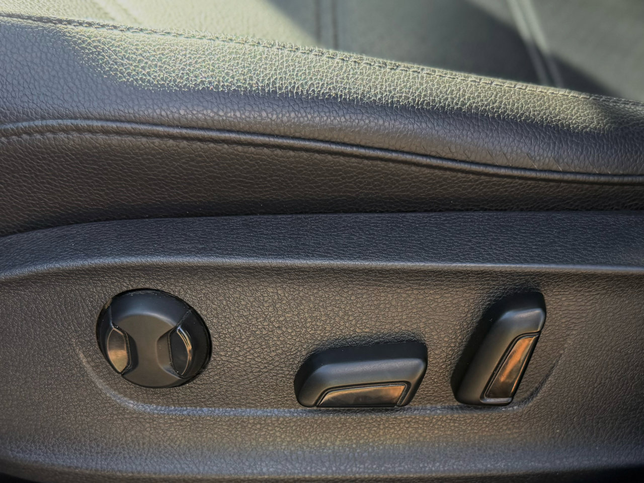 Used 2017 Volkswagen Passat 1.8T SE image 17