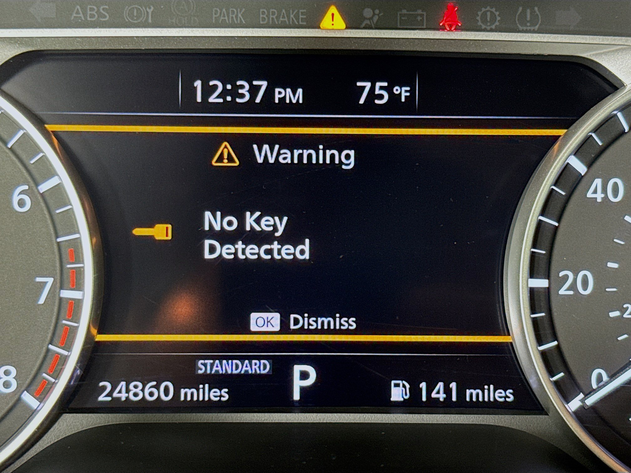 Used 2024 Nissan Pathfinder S FWD image 15