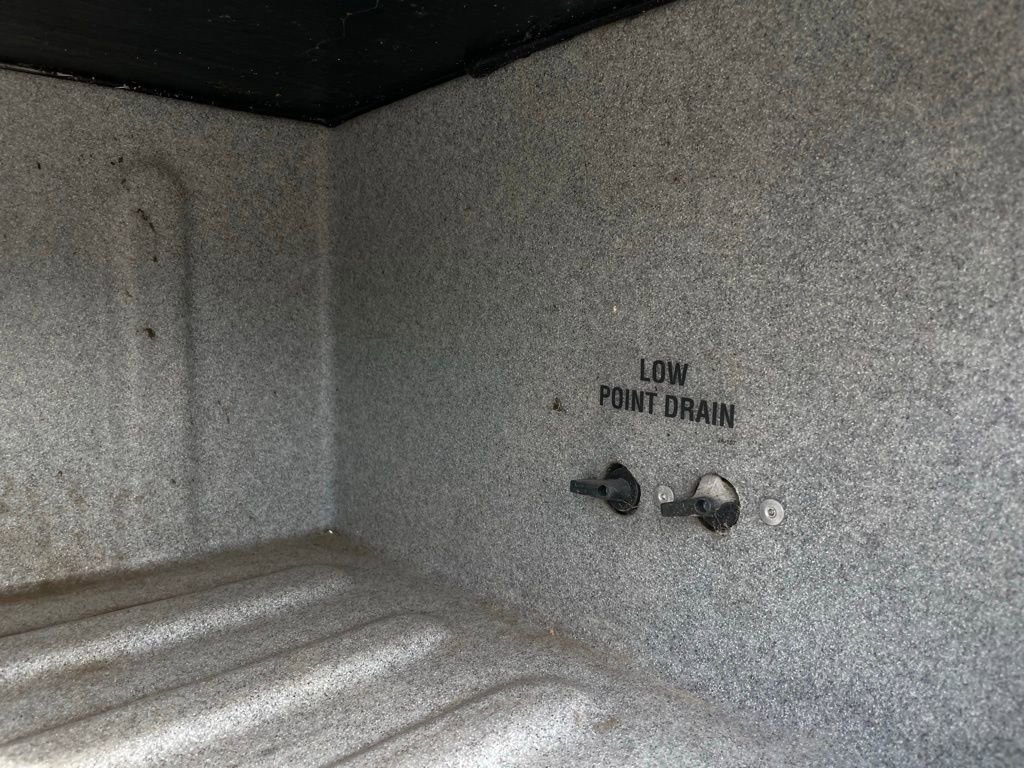 Used 2013 Ford E-450 and Econoline 450 Super Duty w/ Motorhome Prep Pkg RWD image 16