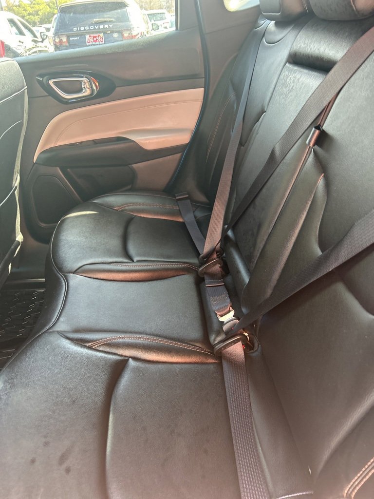 Used 2024 Jeep Compass Limited image 11