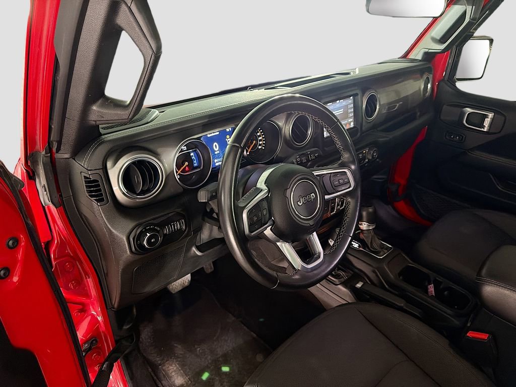 Used 2021 Jeep Wrangler Unlimited Sahara AWD/4WD image 9