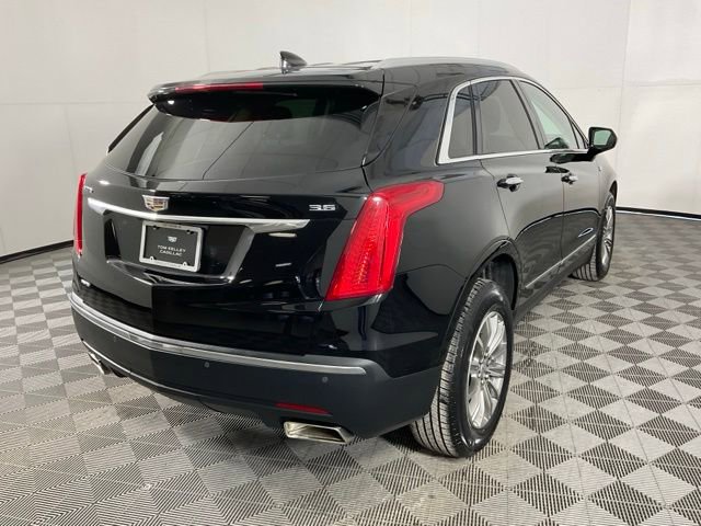 Used 2017 Cadillac XT5 Luxury w/ Driver Awareness Package image 6