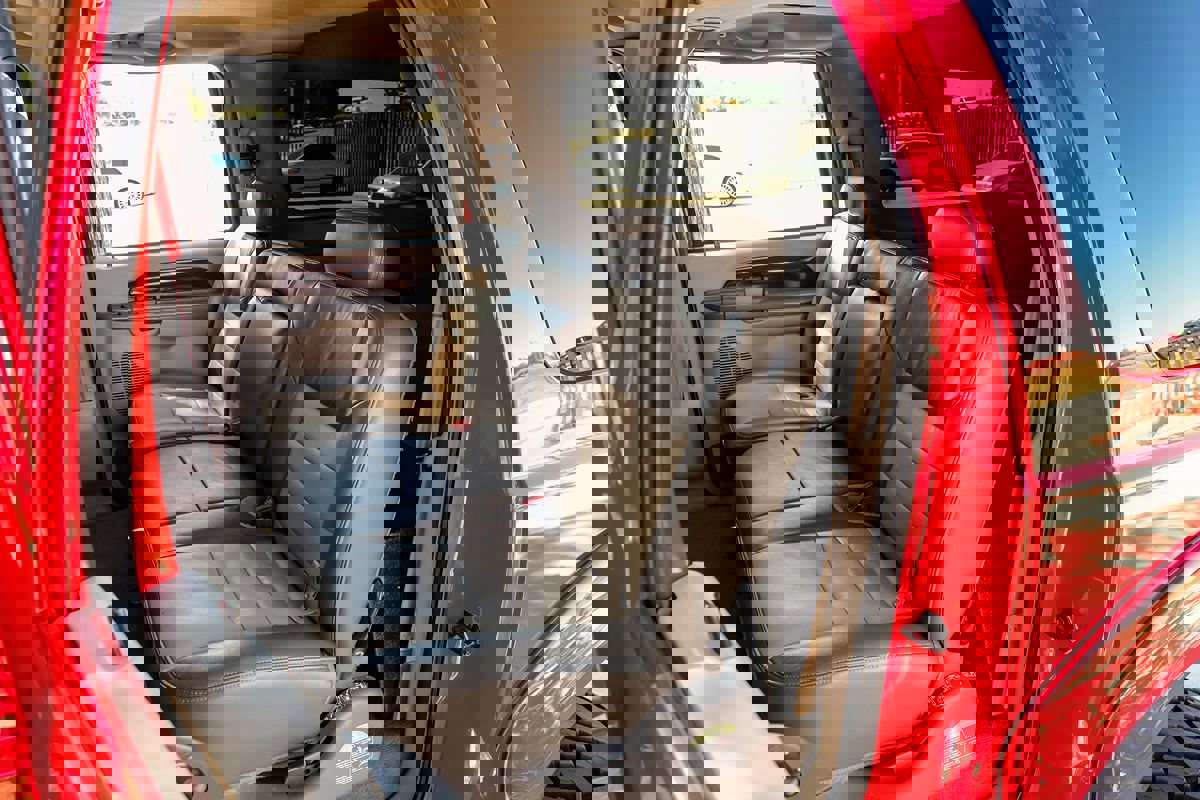 Used 2004 Ford Excursion Eddie Bauer image 31