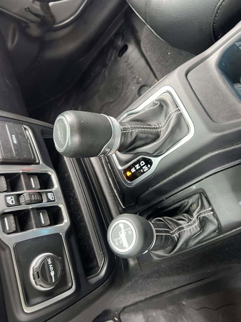 Certified 2020 Jeep Gladiator Overland image 28