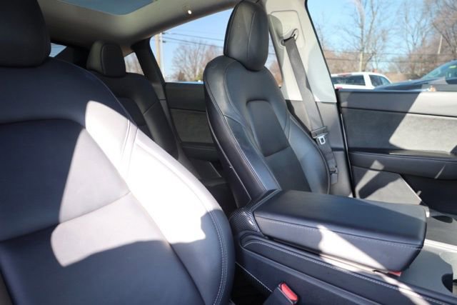 Used 2021 Tesla Model Y Long Range image 29