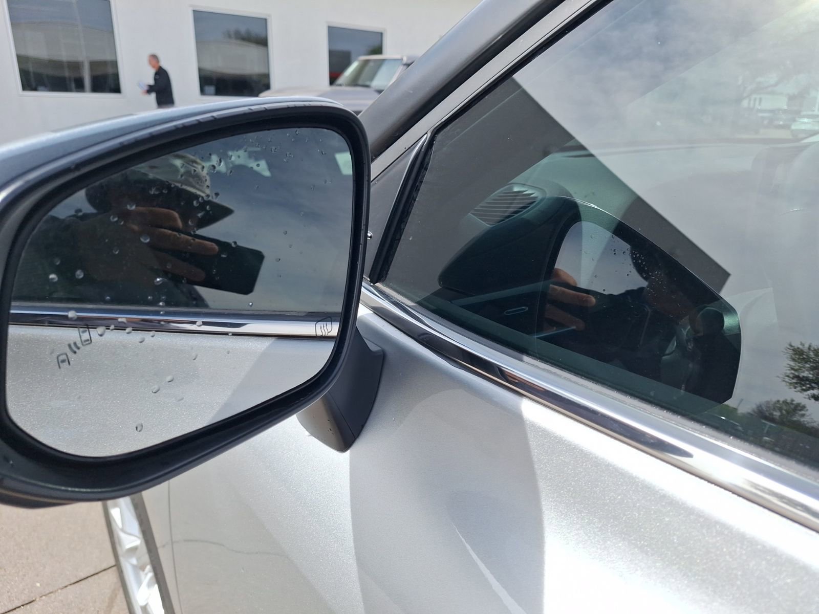 Used 2023 Toyota Highlander LE FWD image 13