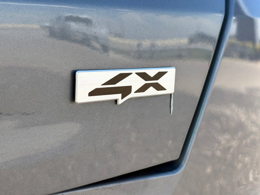 Certified 2023 Kia Sorento SX image 11