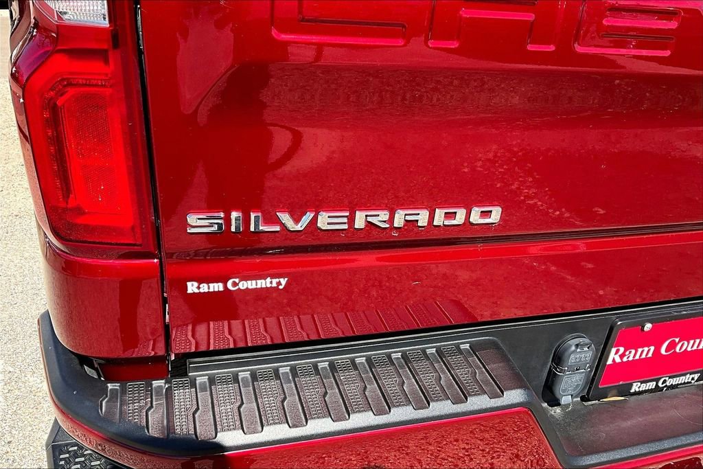 Used 2024 Chevrolet Silverado 1500 RST AWD/4WD image 23