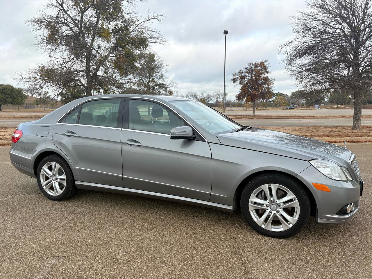 Used 2011 Mercedes-Benz E 350 Sedan image 57