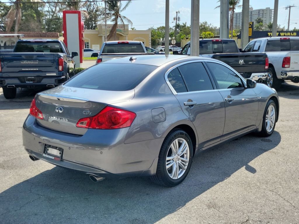 Used 2012 INFINITI G37 X w/ Premium Pkg image 9