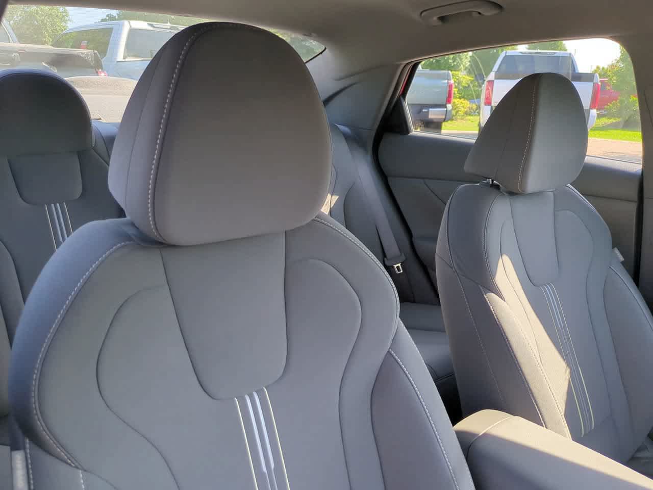 Used 2022 Hyundai Elantra Blue FWD image 7