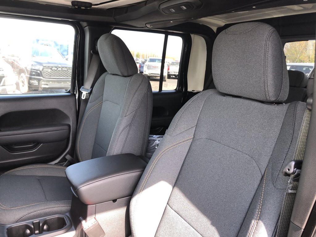 New 2026 Jeep Gladiator Sport AWD/4WD image 13