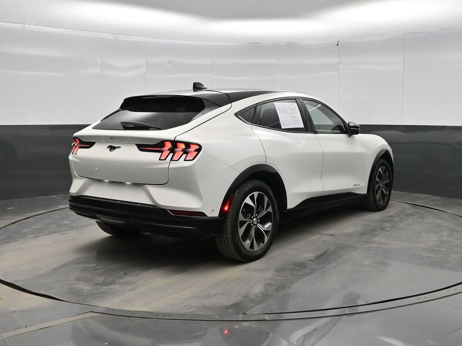 Used 2021 Ford Mustang Mach-E Premium image 5