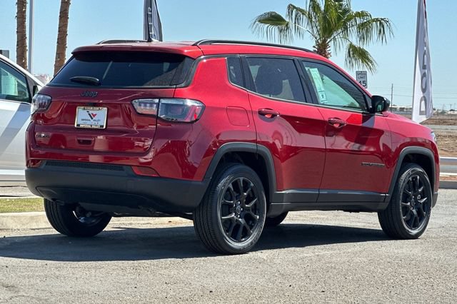 New 2026 Jeep Compass Latitude AWD/4WD image 3