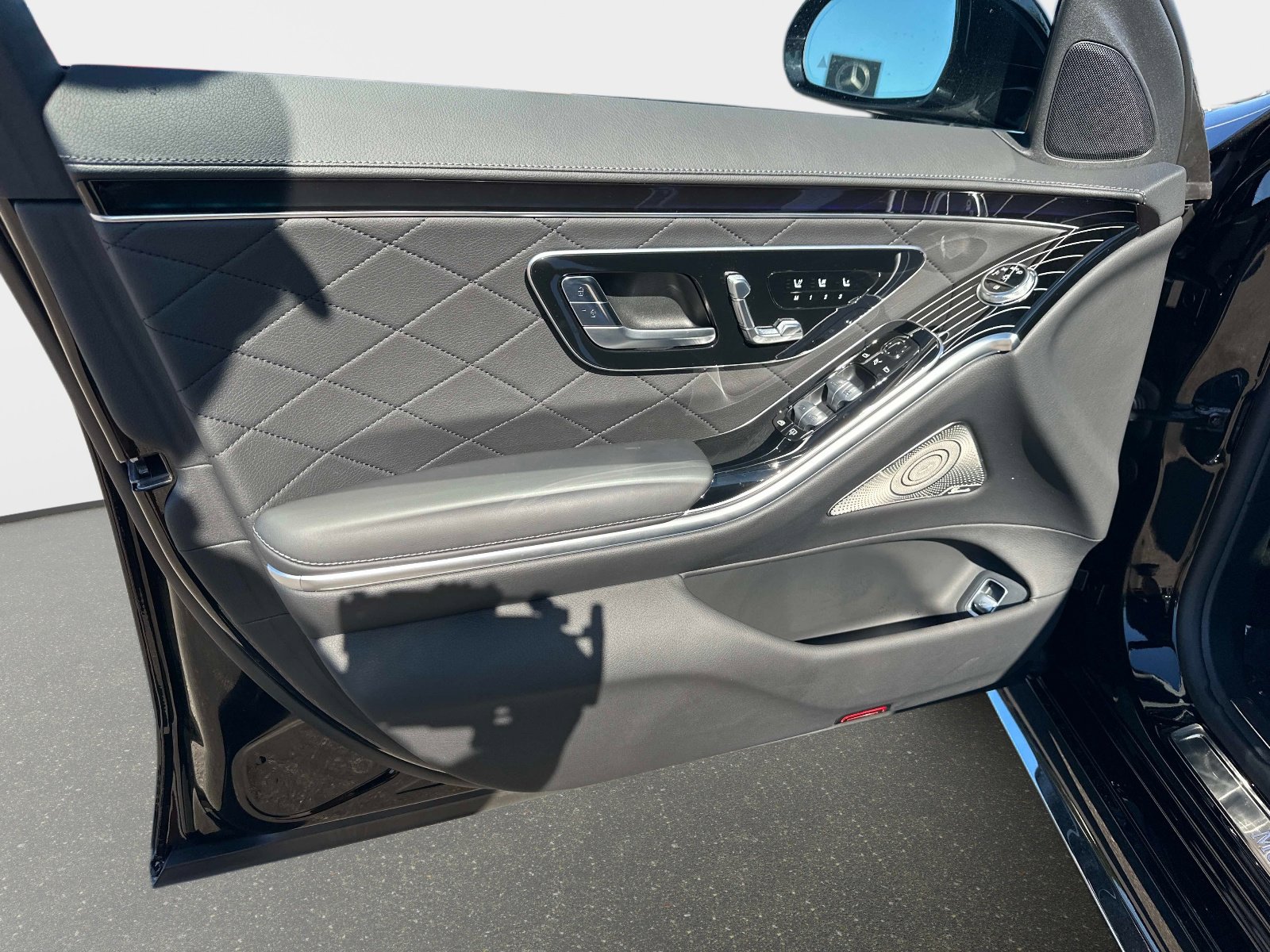 Certified 2025 Mercedes-Benz S 580 4MATIC Sedan image 16