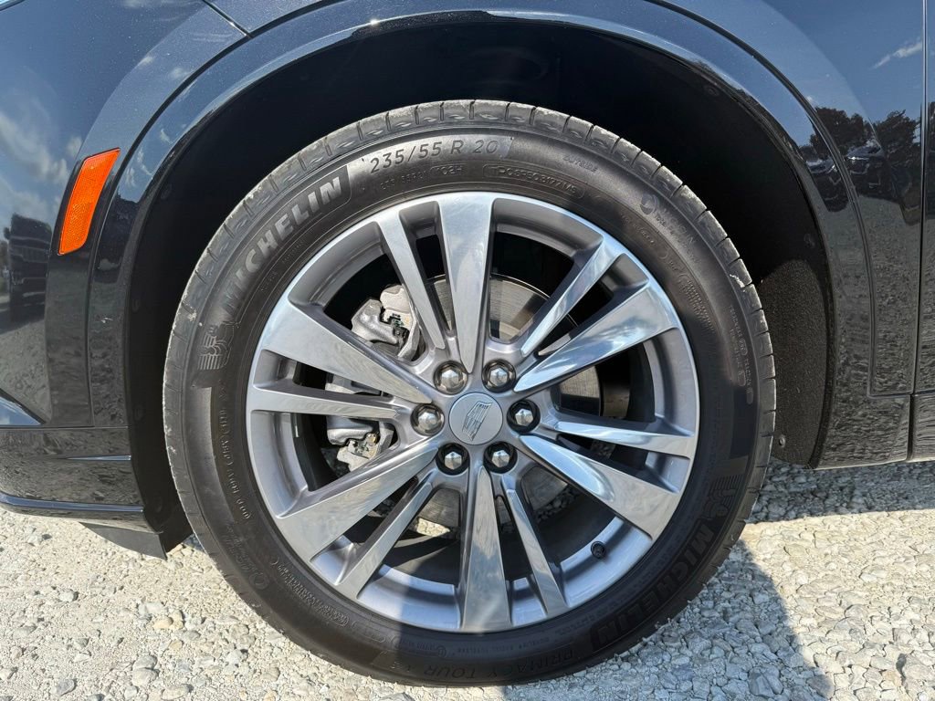 Certified 2025 Cadillac XT6 Premium Luxury image 12