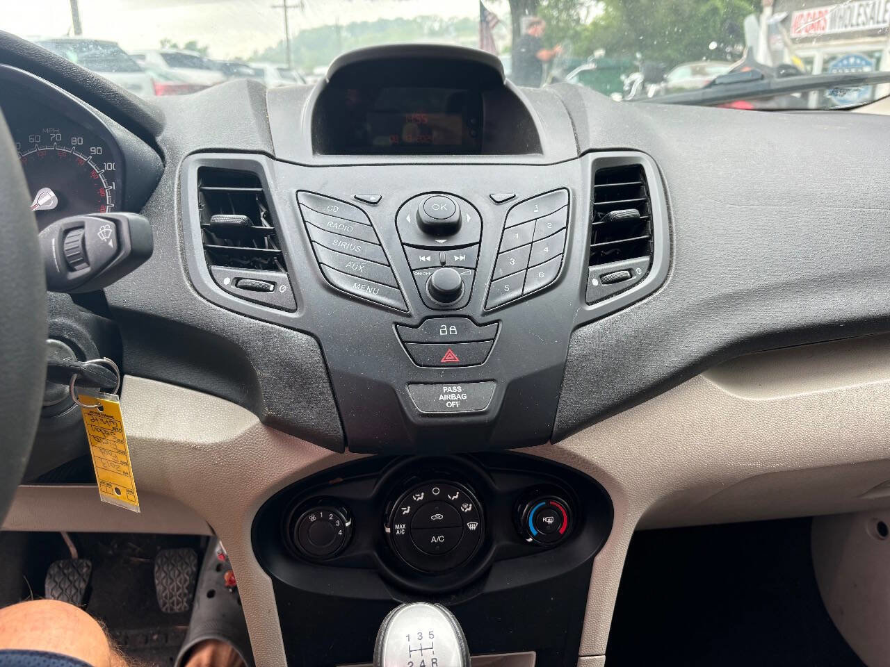 Used 2013 Ford Fiesta S image 19