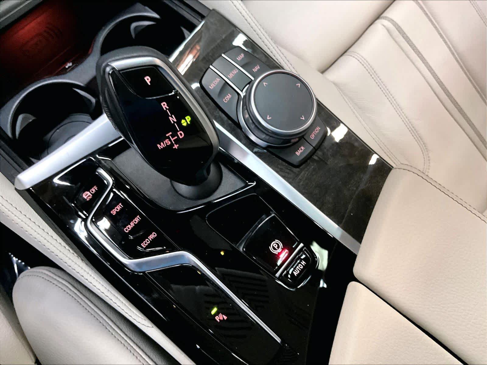 Used 2023 BMW 540i w/ M Sport Package RWD image 39