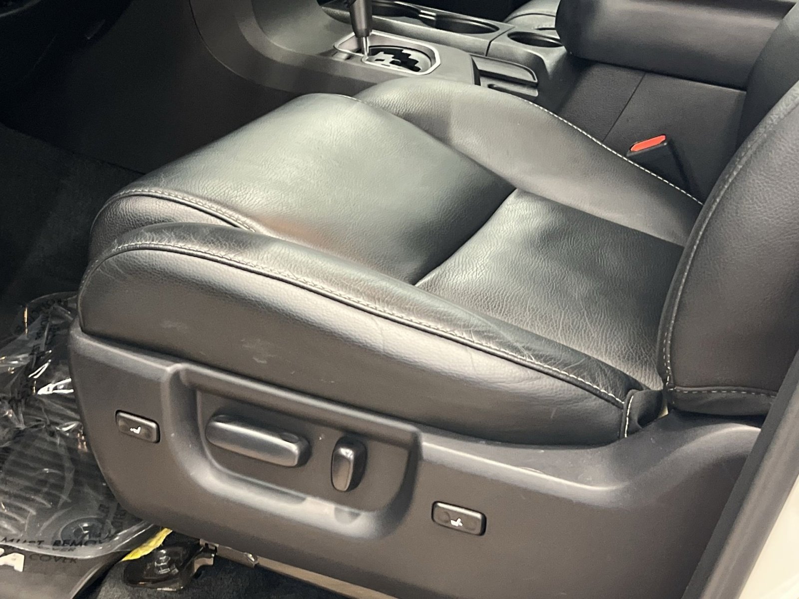 Used 2018 Toyota Sequoia TRD Sport AWD/4WD image 12