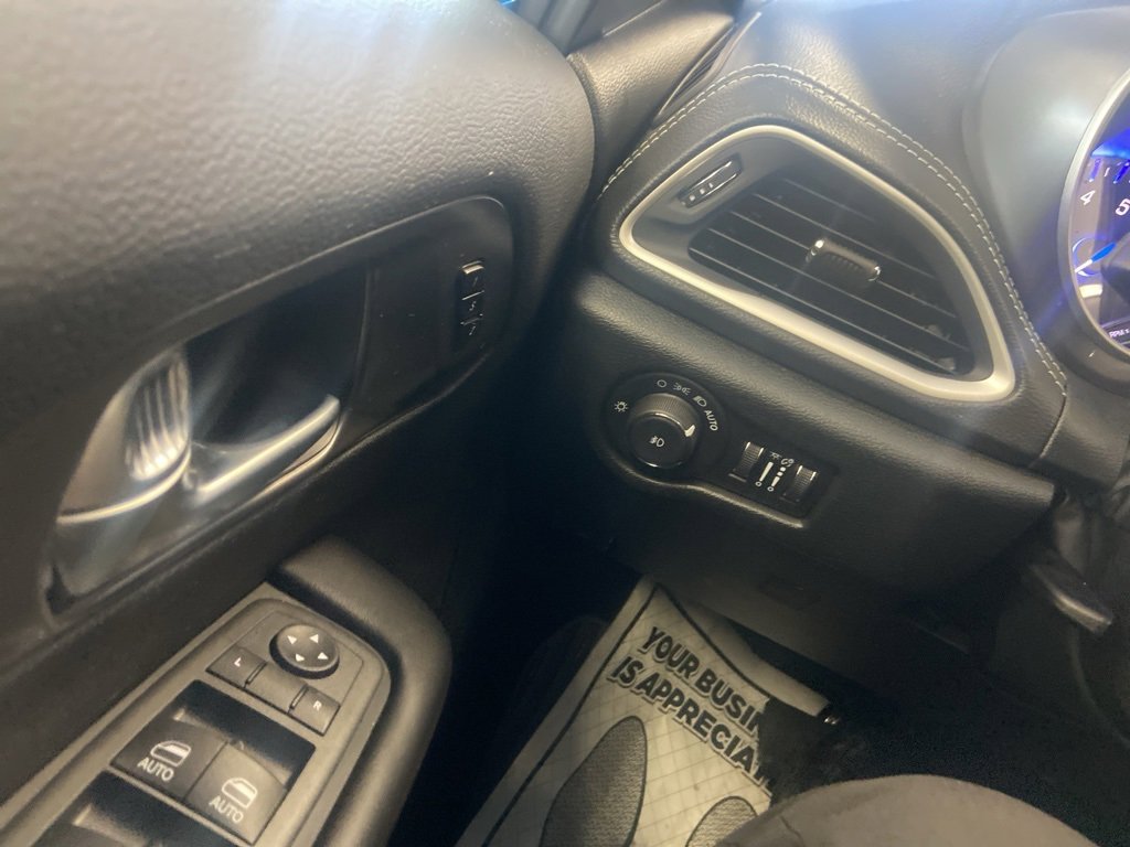 New 2026 Chrysler Pacifica Select image 29