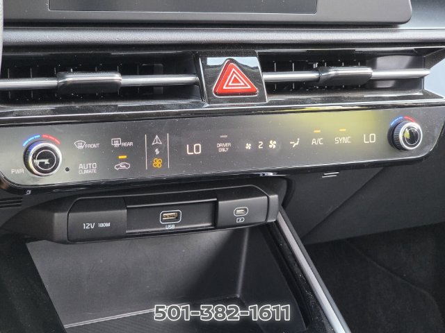 Used 2025 Kia Niro LX FWD image 24