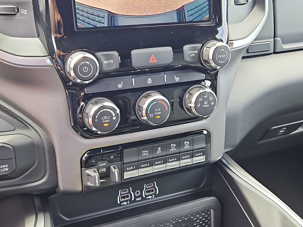 New 2026 RAM 2500 Big Horn AWD/4WD image 18