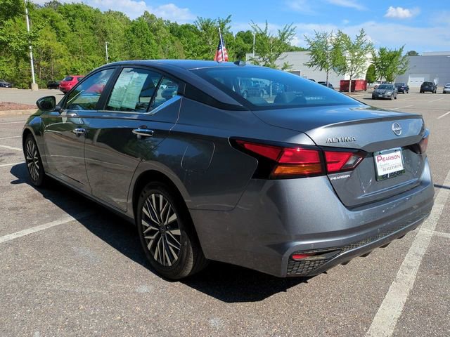 Used 2025 Nissan Altima 2.5 SV image 6