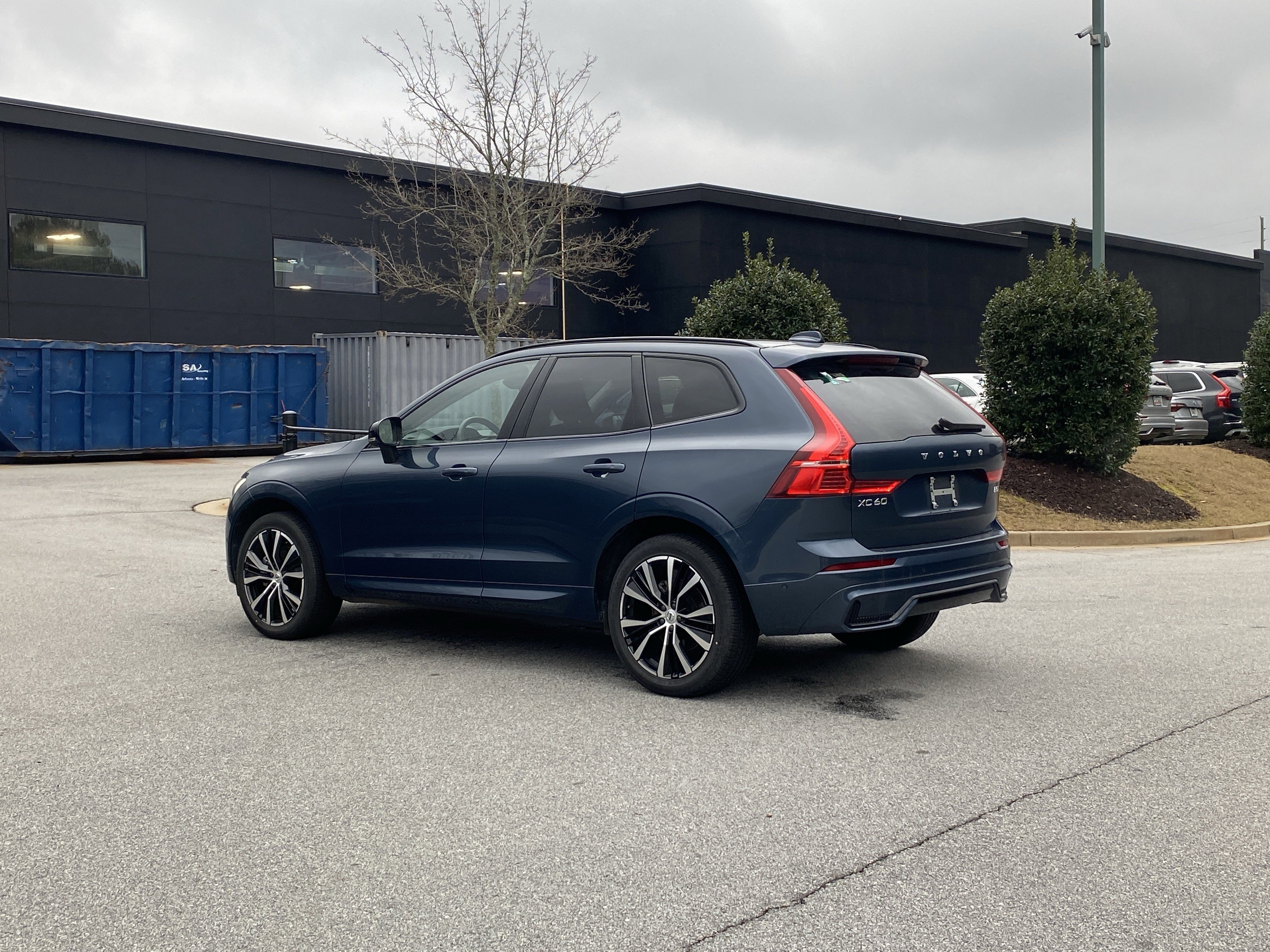 Used 2025 Volvo XC60 B5 Plus image 15