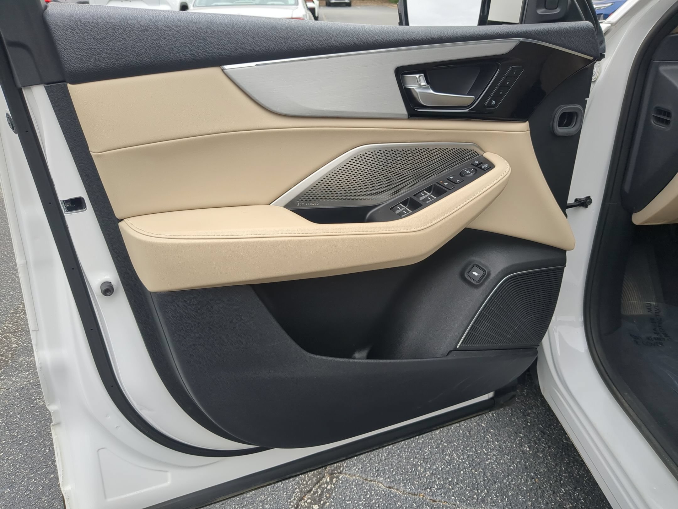 Used 2023 Acura MDX FWD w/ Technology Package image 14