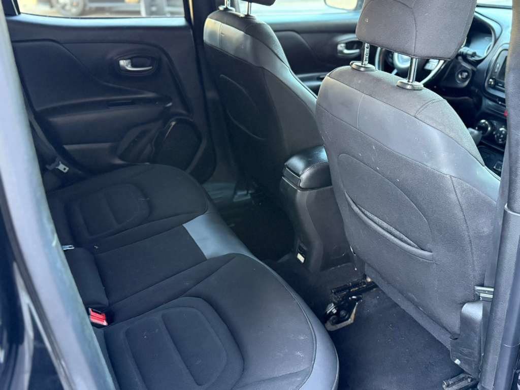 Used 2017 Jeep Renegade Altitude image 21