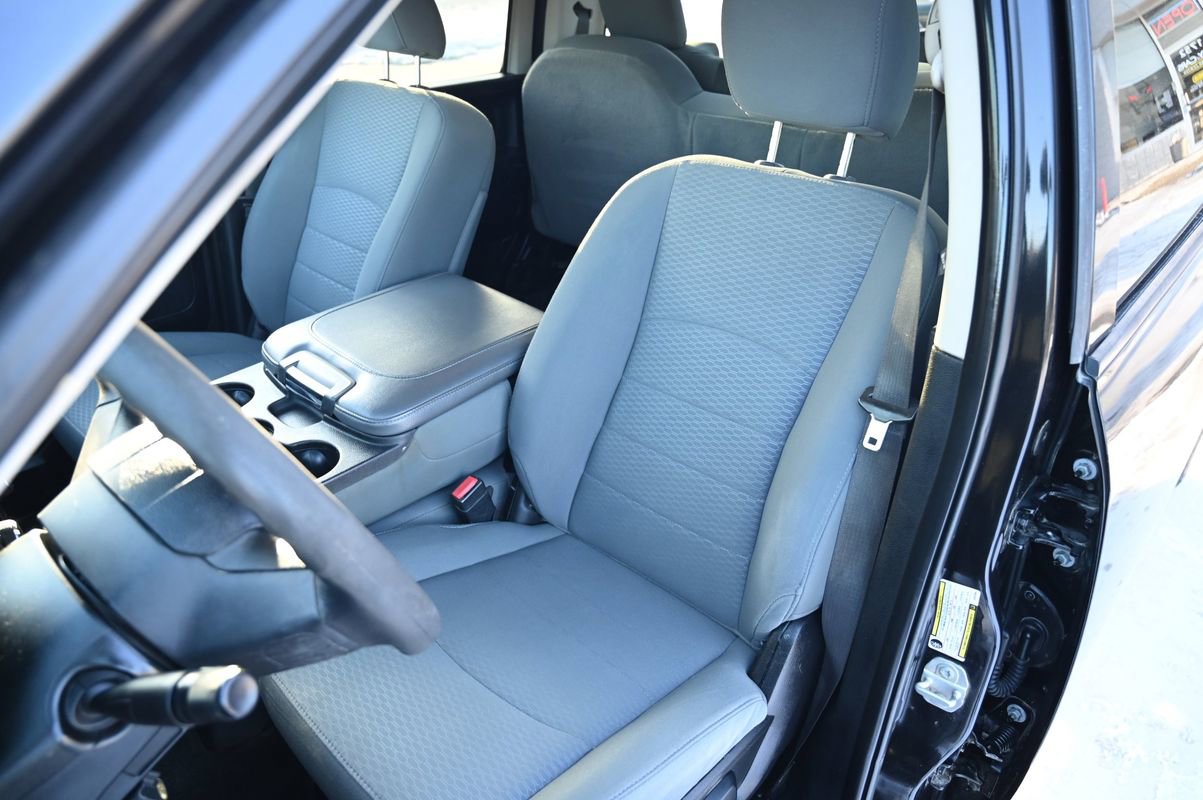 Used 2018 RAM 2500 Tradesman w/ Chrome Appearance Group image 19