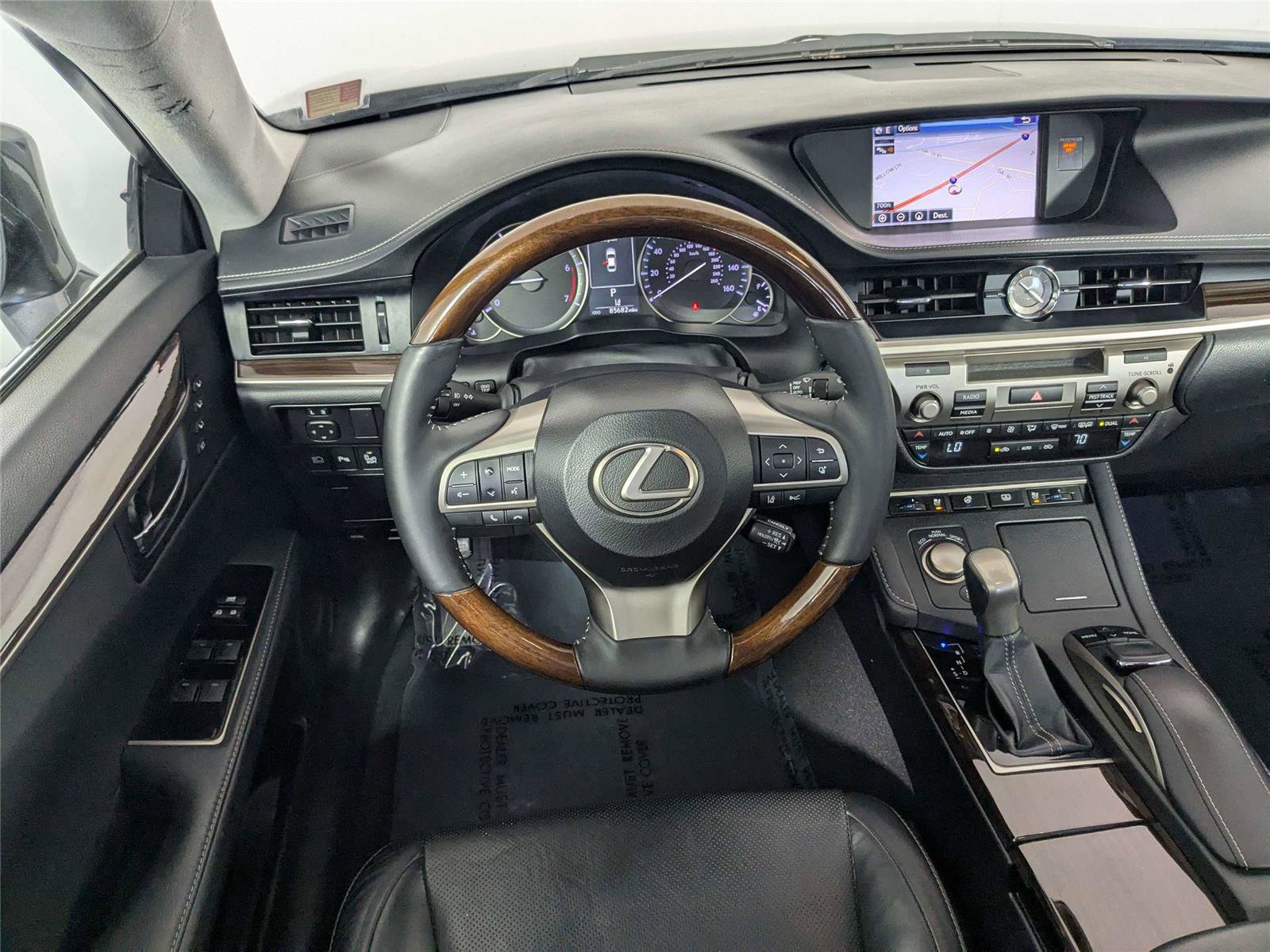 Used 2016 Lexus ES 350 w/ Luxury Package w/Wood Trim image 35