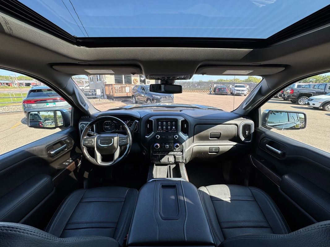 Used 2022 GMC Sierra 1500 Denali w/ Denali Premium Package image 11