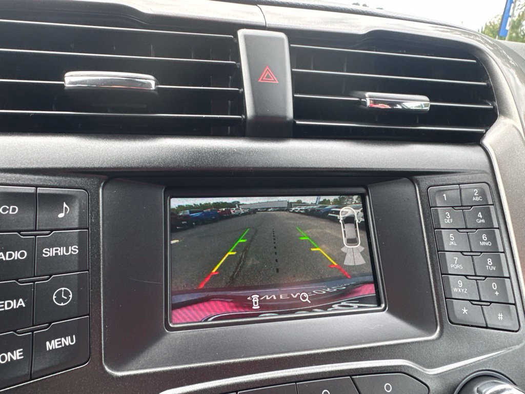 Used 2018 Ford Fusion SE FWD image 18