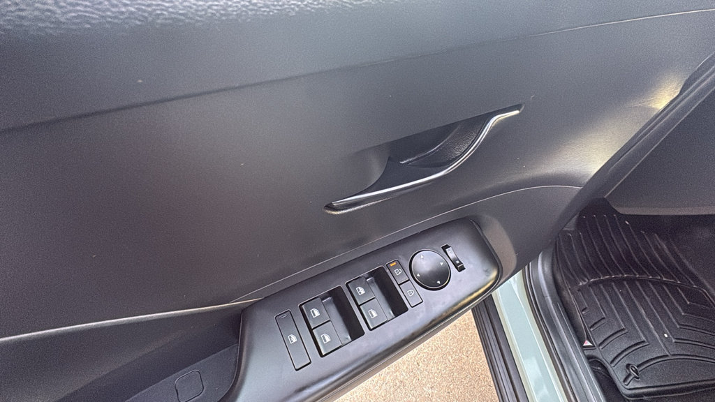 Used 2024 Hyundai Kona SEL AWD/4WD image 11