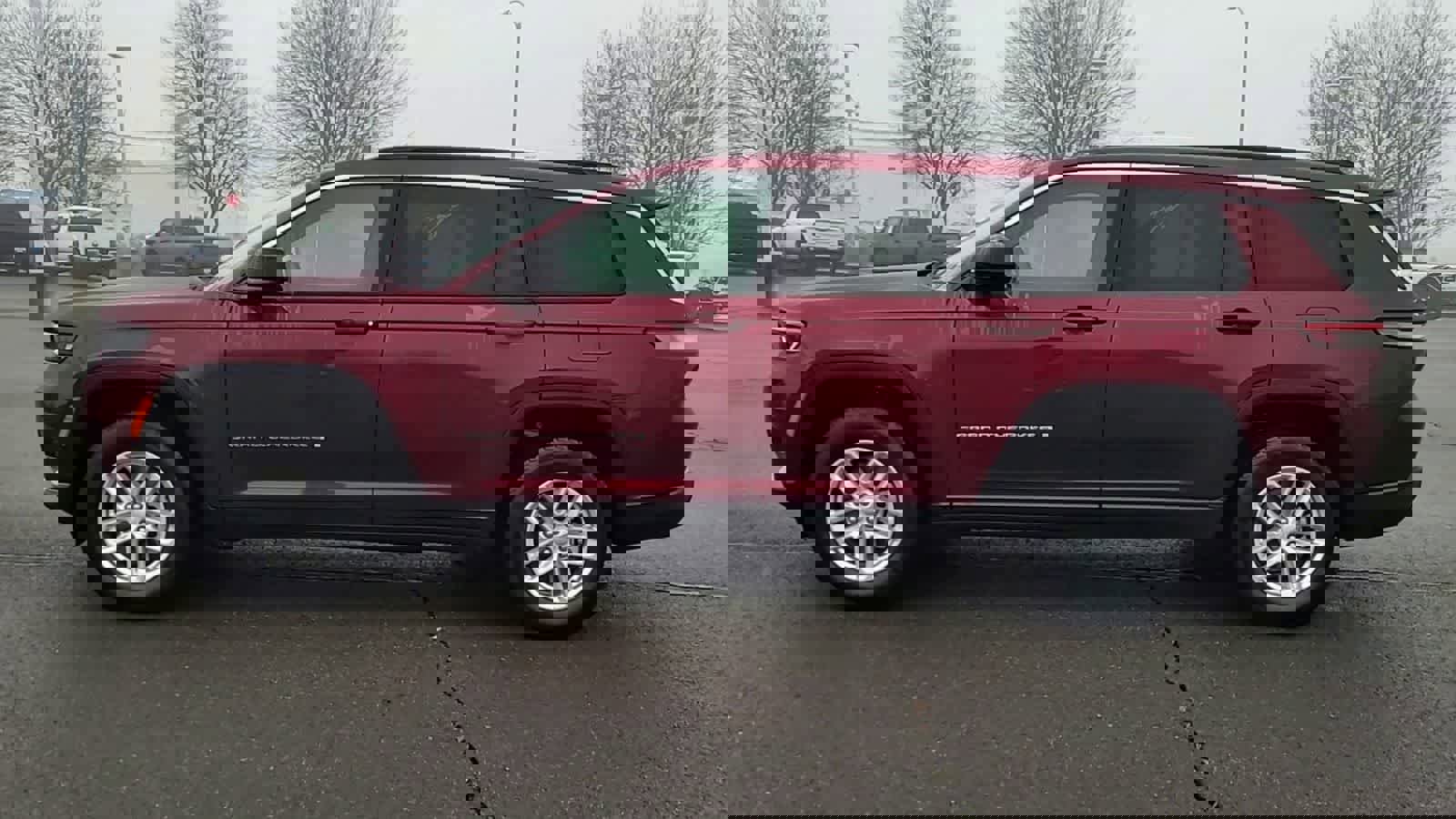 Used 2024 Jeep Grand Cherokee L Laredo w/ Luxury Tech Group I image 5