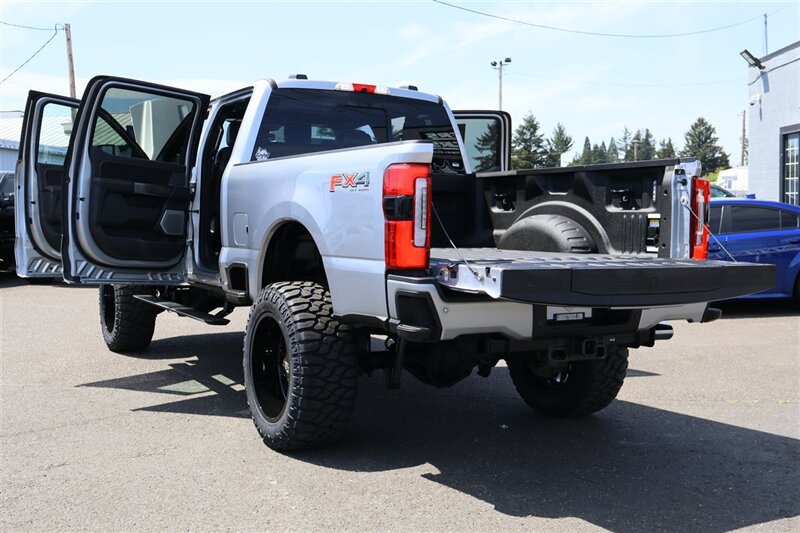 Used 2023 Ford F350 Platinum w/ FX4 Off-Road Package AWD/4WD image 38