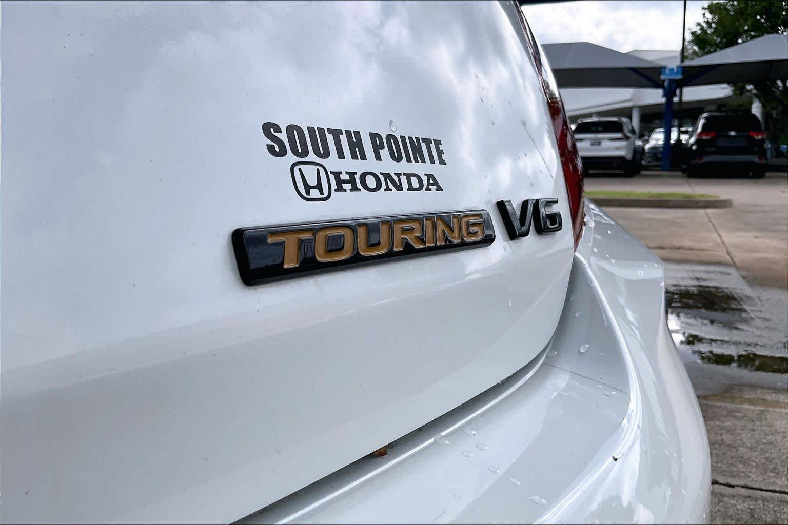 Used 2016 Honda Accord Touring image 10