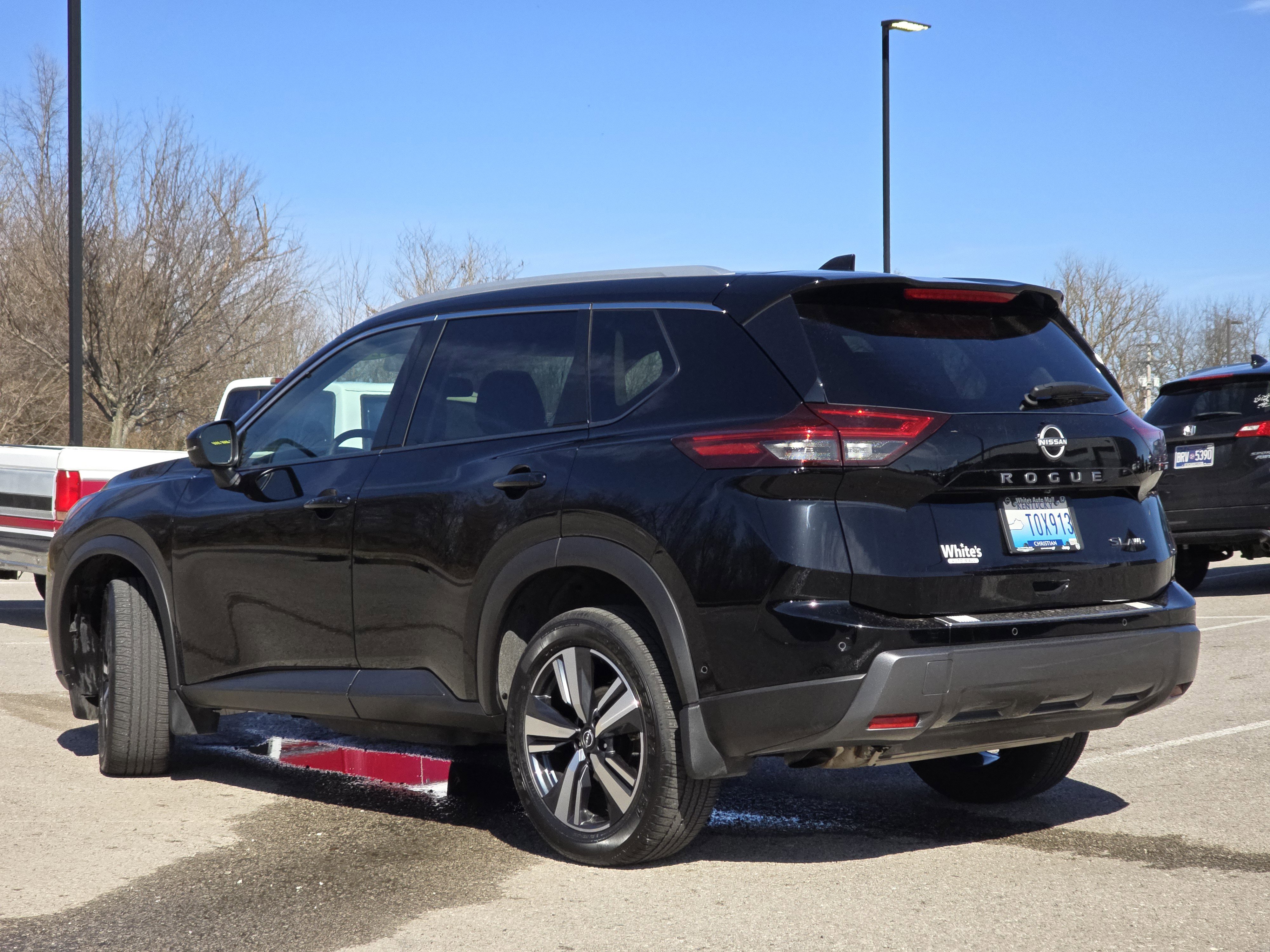Used 2025 Nissan Rogue SL image 21