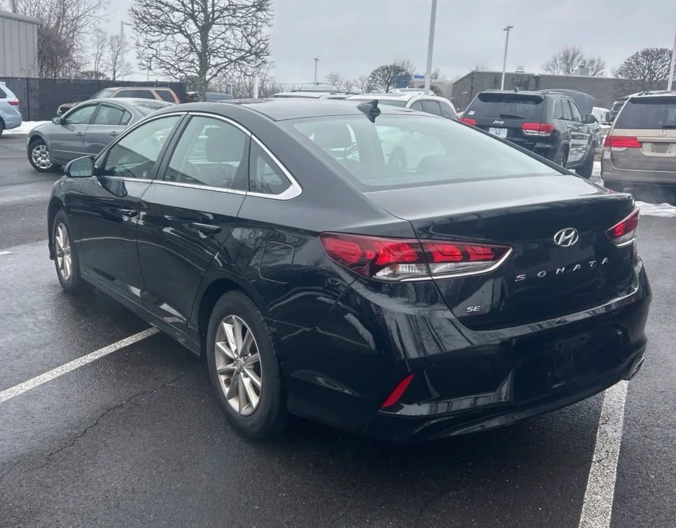 Used 2018 Hyundai Sonata SE image 2