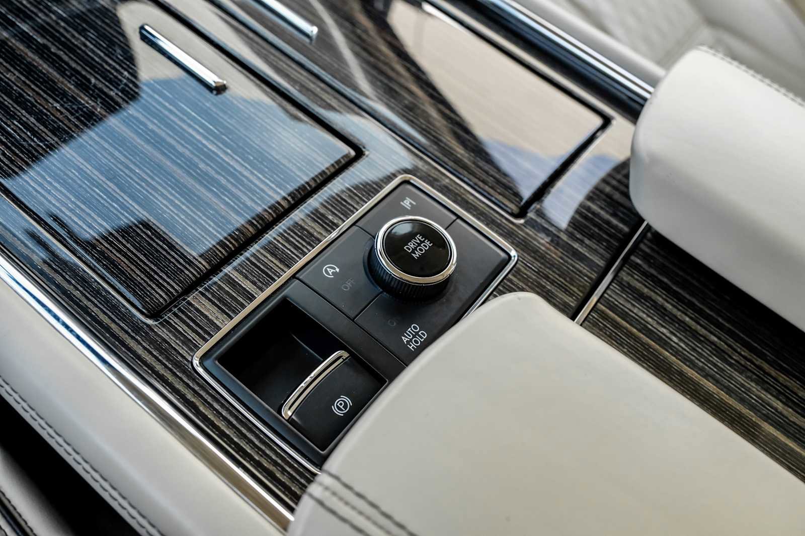 Used 2024 Lincoln Navigator Black Label AWD/4WD image 26