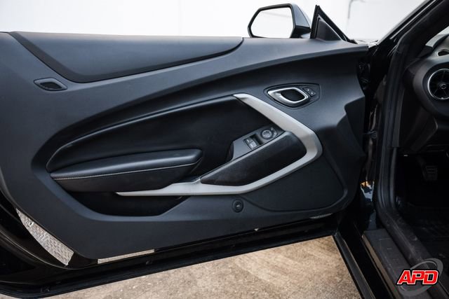 Used 2018 Chevrolet Camaro SS image 58