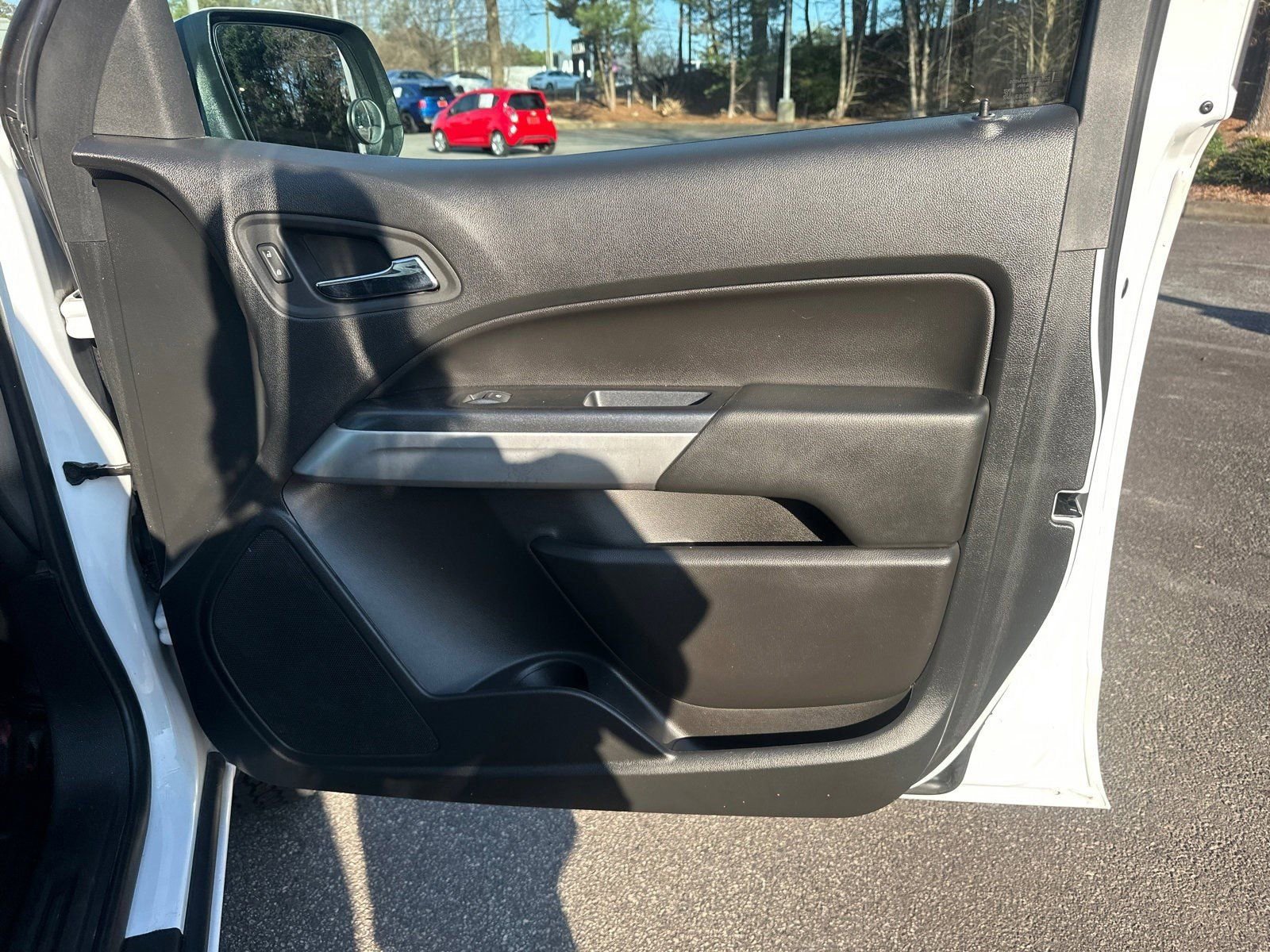 Used 2022 Chevrolet Colorado LT w/ Fleet Safety Package image 14