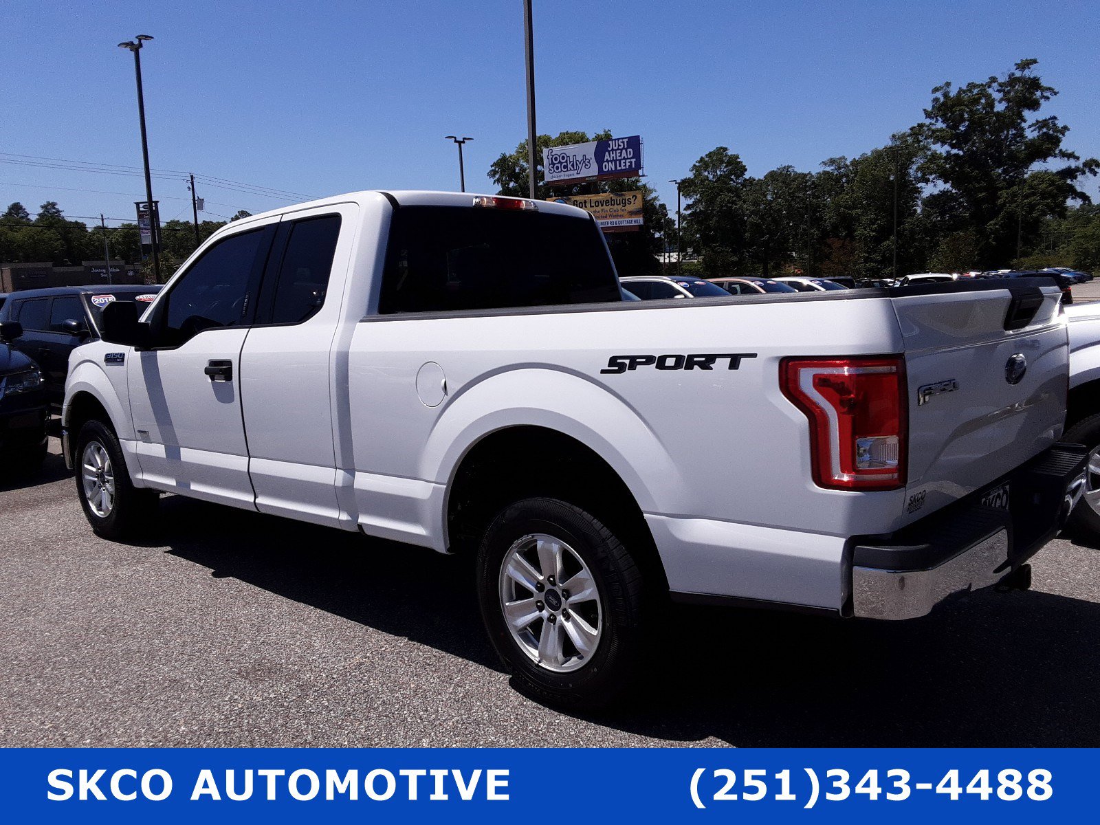 Used 2015 Ford F150 XLT image 3