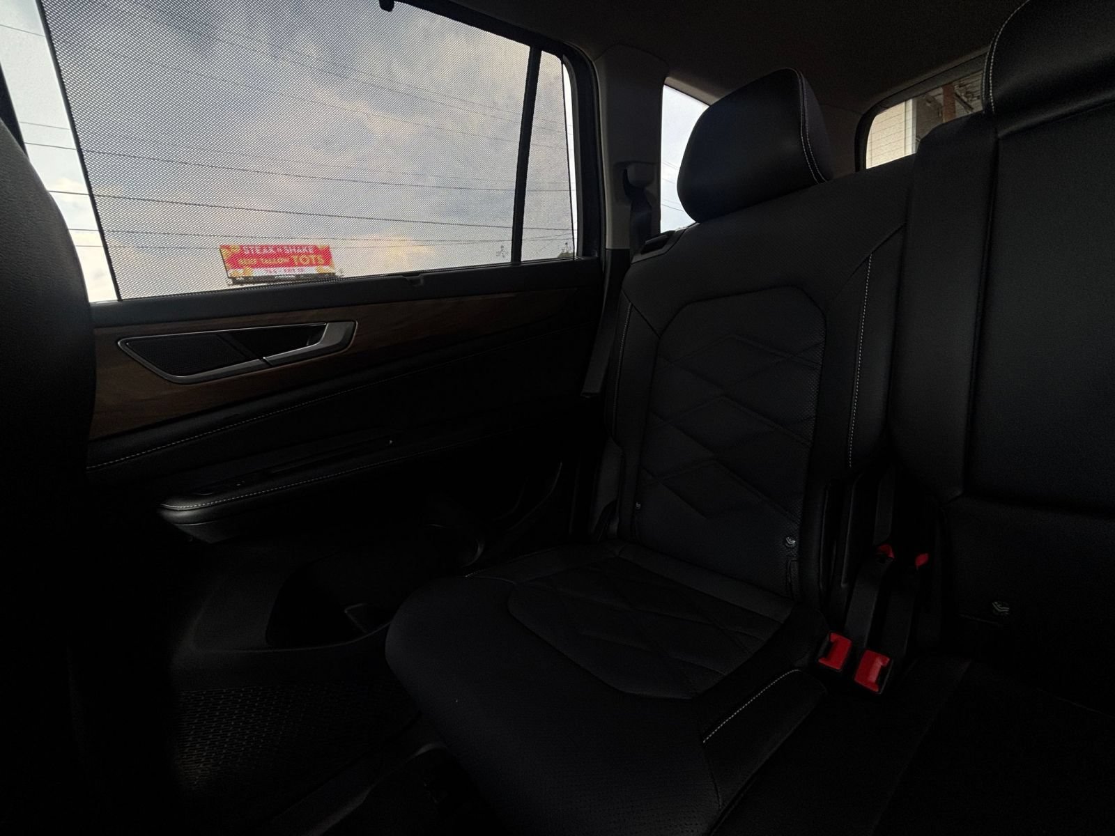 Used 2026 Volkswagen Atlas SE FWD image 37